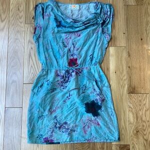 Hugo Boss Orange size M/L silk delicate Floral Blue Dress with pockets